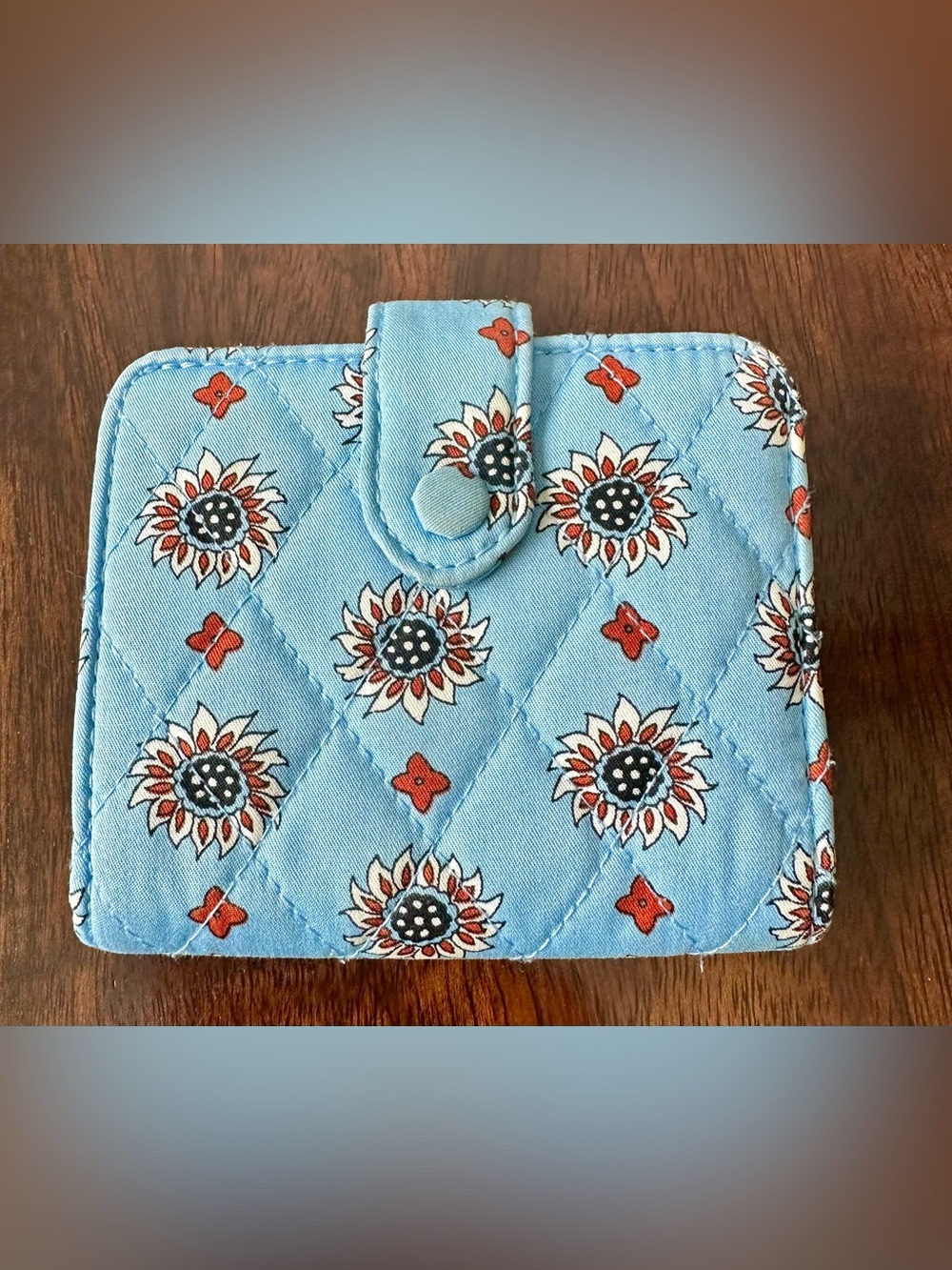 Vera Bradley Quilted Small Tab Wallet in Marrakesh Geos - Very Good Condition